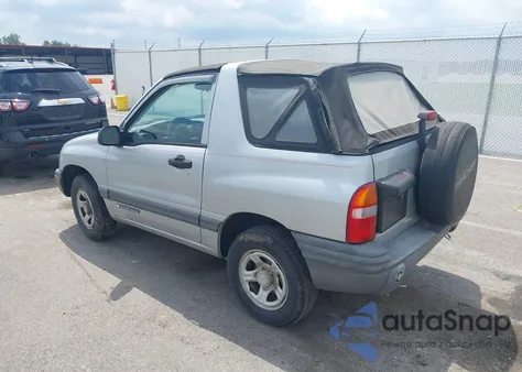 2003 Chevrolet Tracker из США, поврежденный, VIN 2CNBE18C136952611